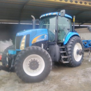 New Holland TG 285