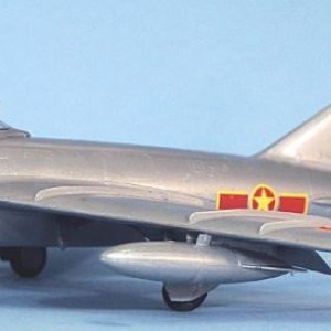 Maketa avion MiG-17 F 1/48 Mikoyan i Gurevič MiG
