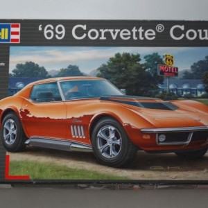 Maketa automobil '69 Corvette Coupe 1/25 1:25