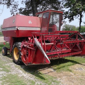 Kombajn Massey Ferguson 187