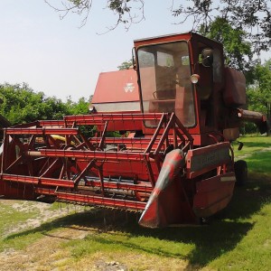 Kombajn Massey Ferguson 187