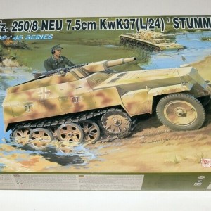 Maketa oklopnjak Sd.Kfz.250/8 Stummel 1/35 1:35
