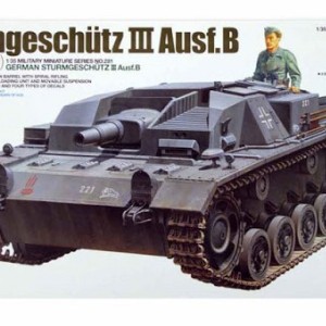 Maketa tenka tenk Stug III Ausf.B 1/35 1:35 Oklopnjak + figurica