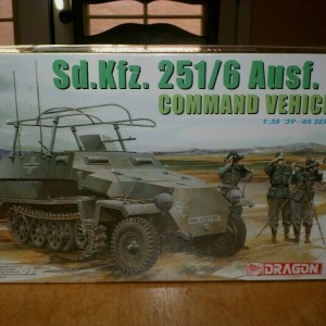 Maketa oklopnjak Sd.Kfz.251 Command Vehicle 1/35 1:35