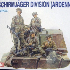 Maketa figurice 3rd FALLSCHIRM J&#xC4;GER DIVISION ARDENNES 1944 1/35 1:35