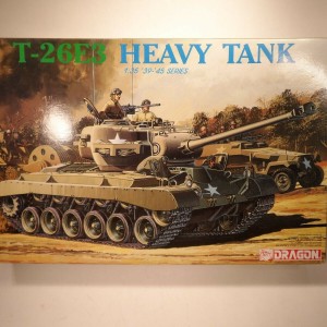 Maketa tenk 1/35 1:35 T-26 E3 Heavy Tank Oklopnjak