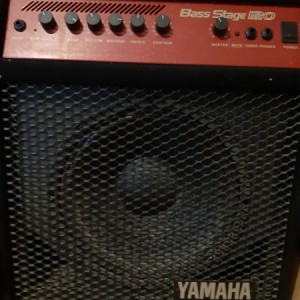 bass pojacalo yamaha stage 120