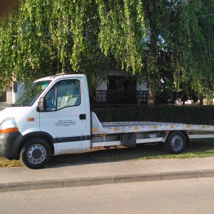 Renault master 2.5 dci vučna služba b kategorija