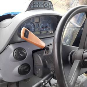 New Holland T7050