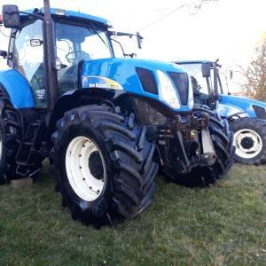 New Holland T7050