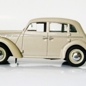Model maketa automobil Moskić 400 1/43 1:43