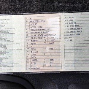 Mercedes ATEGO 1228 vučna