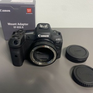 Canon Eos R5 Camera + adapter