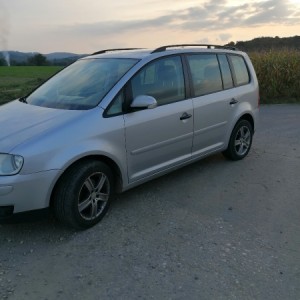 Vw touran 1.9 tdi Akcija zimski set kotača gratis