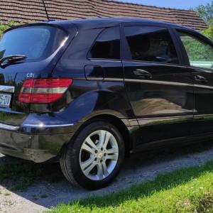 Mercedes B klasa 180D, 2009. god.  299 000km *Cijena nije fiksna*