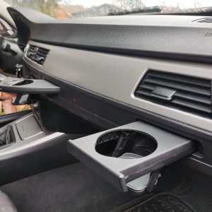 Na prodaju,sve u opisu.Bmw 3 touring 320d 120kw 275xxx km