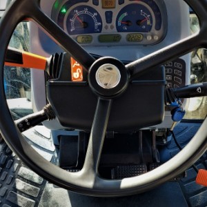 Traktor New Holland T5070, TOP STANJE