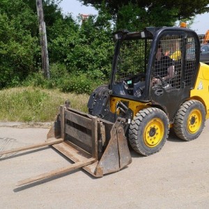 Mini utovarivača JCB Robot 160