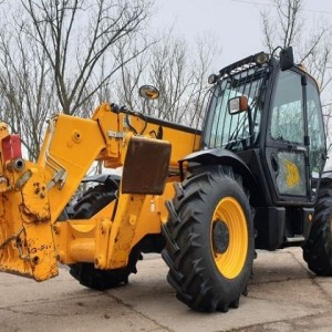 Teleskopski utovarivac JCB 533-105