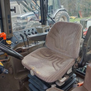 Traktor New Holland M 135