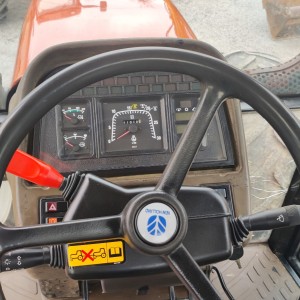 Traktor New Holland M 135