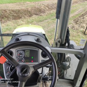 CLAAS ARION 520 INDUSTRISKI UTOVARIVAČ/KLIMA