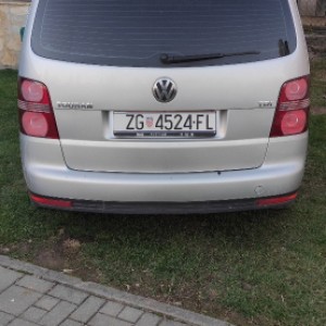 Prodajem VW Touran 1.9 tdi