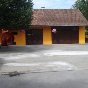 kuća - stambeni objekt