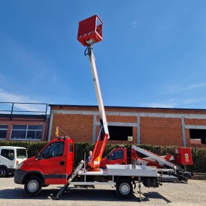Iveco sa radnom košarom 16m, 2011g, B-kat, ODLIČNA