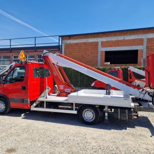 Iveco sa radnom košarom 16m, 2011g, B-kat, ODLIČNA