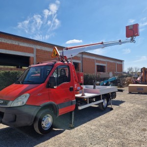 Iveco sa radnom košarom 16m, 2011g, B-kat, ODLIČNA