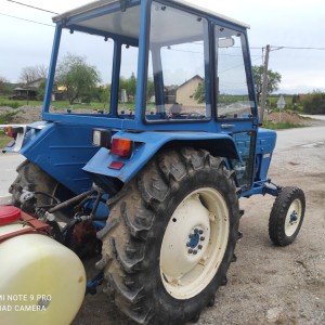 Ford 2000
