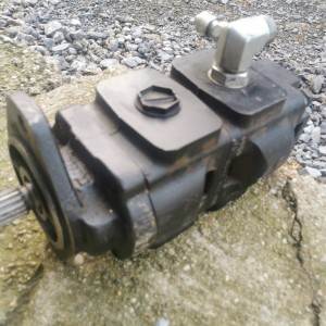 Pumpa hidraulike. Jcb4cx