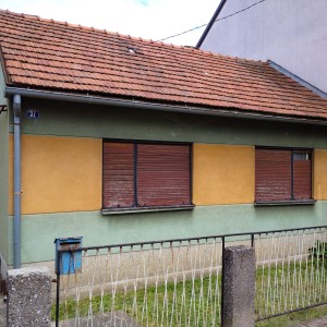 PRODAJEM KUĆU 8 X 7 METARA ZA ADAPTACIJU ILI NADOGRADNJU