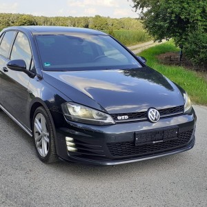 Golf VII 2,0 GTD Panorama, navigacia, keylles