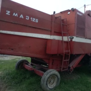 Kombajn Zmaj 142