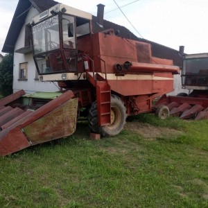 Kombajn Zmaj 142