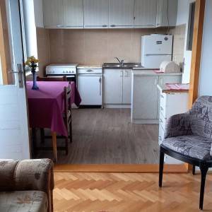 SPLIT, NAJAM STANA (za 2 studenta)