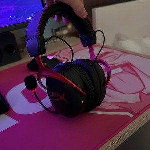 Gaming PC uz puno dodatne opreme i 95+ igrica, čitaj sve plz
