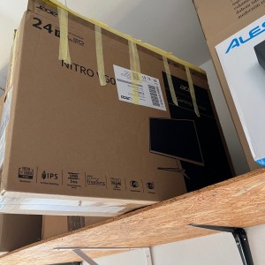 Gaming PC uz puno dodatne opreme i 95+ igrica, čitaj sve plz