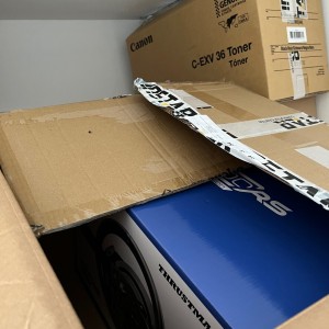 Gaming PC uz puno dodatne opreme i 95+ igrica, čitaj sve plz