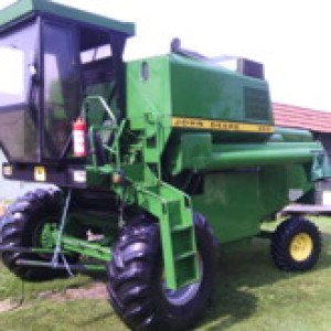 1984 Kombajn John Deere 985