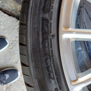 Prodajem 4 Alluminiske felge zajedno sa 4 ljetne gume za BMW X6