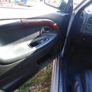 Volvo v40 2.0 benz/plin