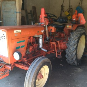 Traktor Vladimirec T 25