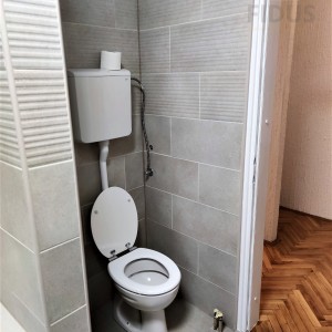 Trosoban stan - širi centar Osijeka