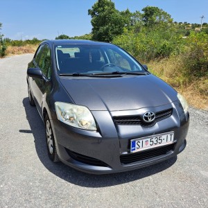 Osobni automobil