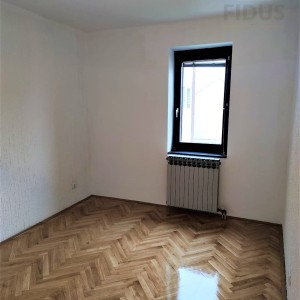 Trosoban stan - širi centar Osijeka