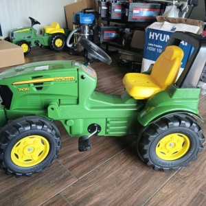 IGRAČKA TRAKTOR JOHN DEERE 7930