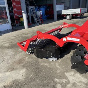 KRATKA TANJURAČA 2,5m S PAKER VALJKOM